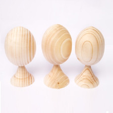 Набор деревянных яиц на подставке, высота с ножкой 9,2 см., 3 шт.