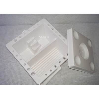 Кистемойка пластиковая с крышкой (13х13х9см) D.K.Art&Craft